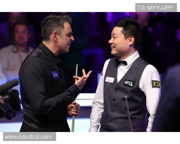 最强圆卡足球明星集结赛揭幕球迷狂欢期待精彩对决